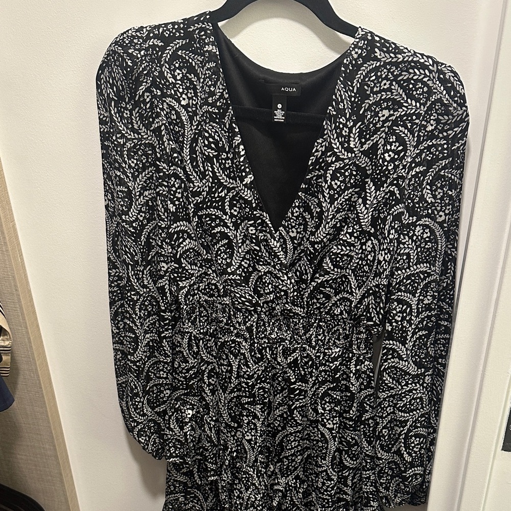 NWT Aqua Elegant Black and White Long Sleeve Dress